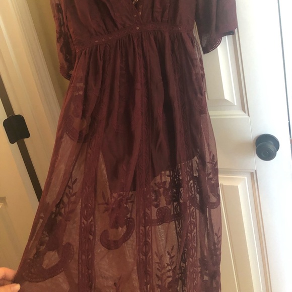 Plunging V lace romper - Picture 2 of 4